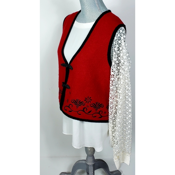 ☆SOLD☆ Vintage Red Boiled Wool Embroidered Vest XL - Picture 2 of 5